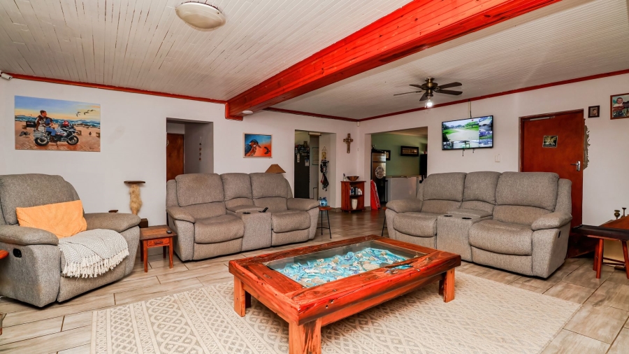 5 Bedroom Property for Sale in Hartenbos Central Western Cape